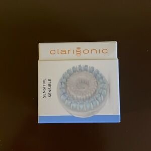 Clarisonic sensitive brush. New.